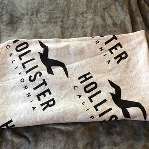 Hollister Blanket